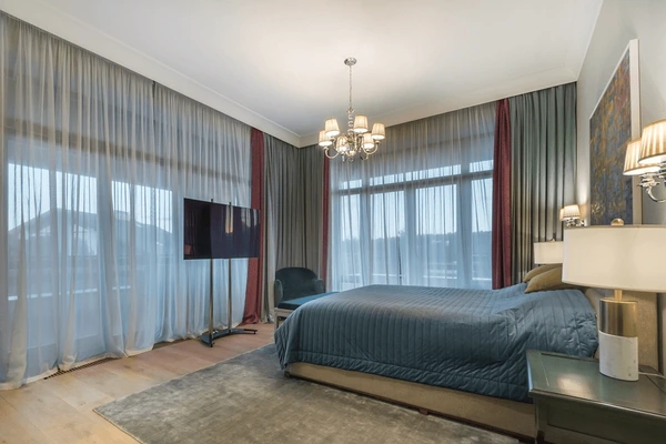 interior-bedroom-luxurious-mansion-panoramic-600nw-2514277241.webp